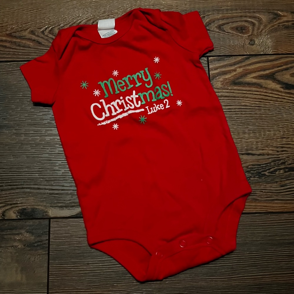 Merry CHRISTmas Luke 2 Onsie - 6 months
